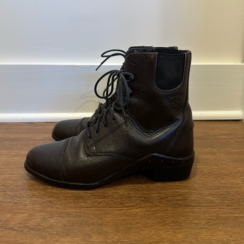ARIAT Heritage Lace-Up Paddock Riding Boot, Dark Brown Leather Size 8 - Picture 3 of 8